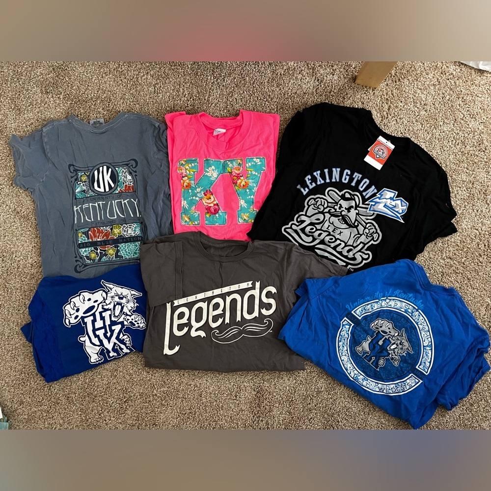 University of Kentucky Lexington Women’s Shirts Lot Small Medium